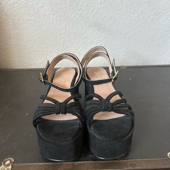 Seychelles Strappy Platform Sandal - Picture 3 of 5